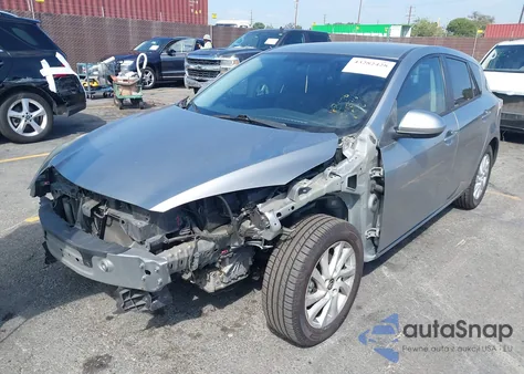 2013 Mazda Mazda3 I Touring z USA, uszkodzony, nr VIN JM1BL1LP9D1771376